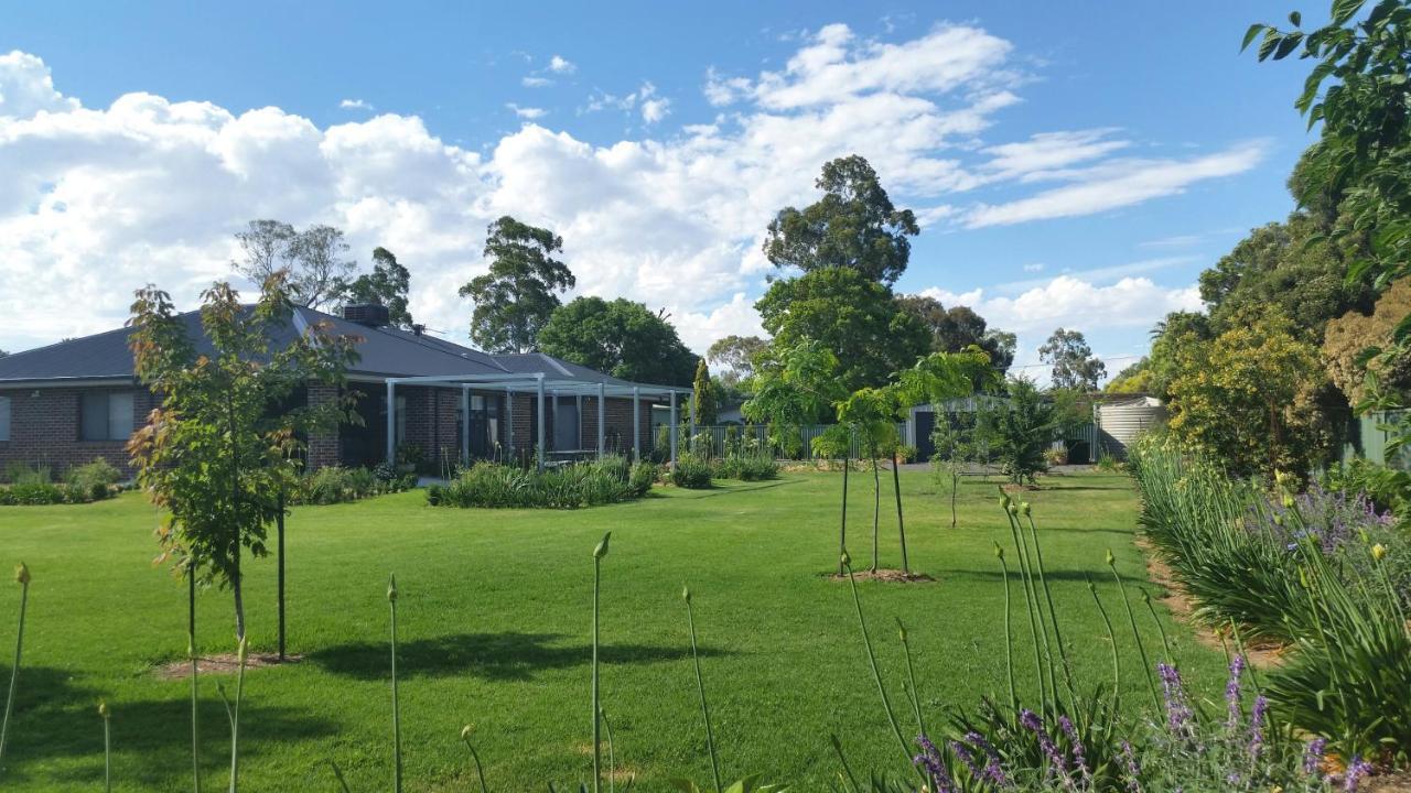 Kennedy House Euroa Perfect For Short Term Stays Bagian luar foto