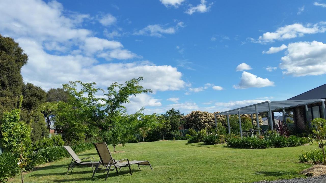 Kennedy House Euroa Perfect For Short Term Stays Bagian luar foto