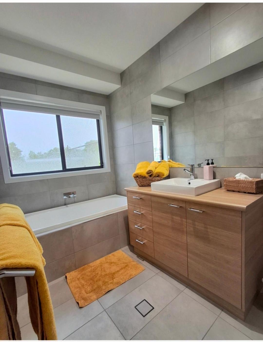 Kennedy House Euroa Perfect For Short Term Stays Bagian luar foto